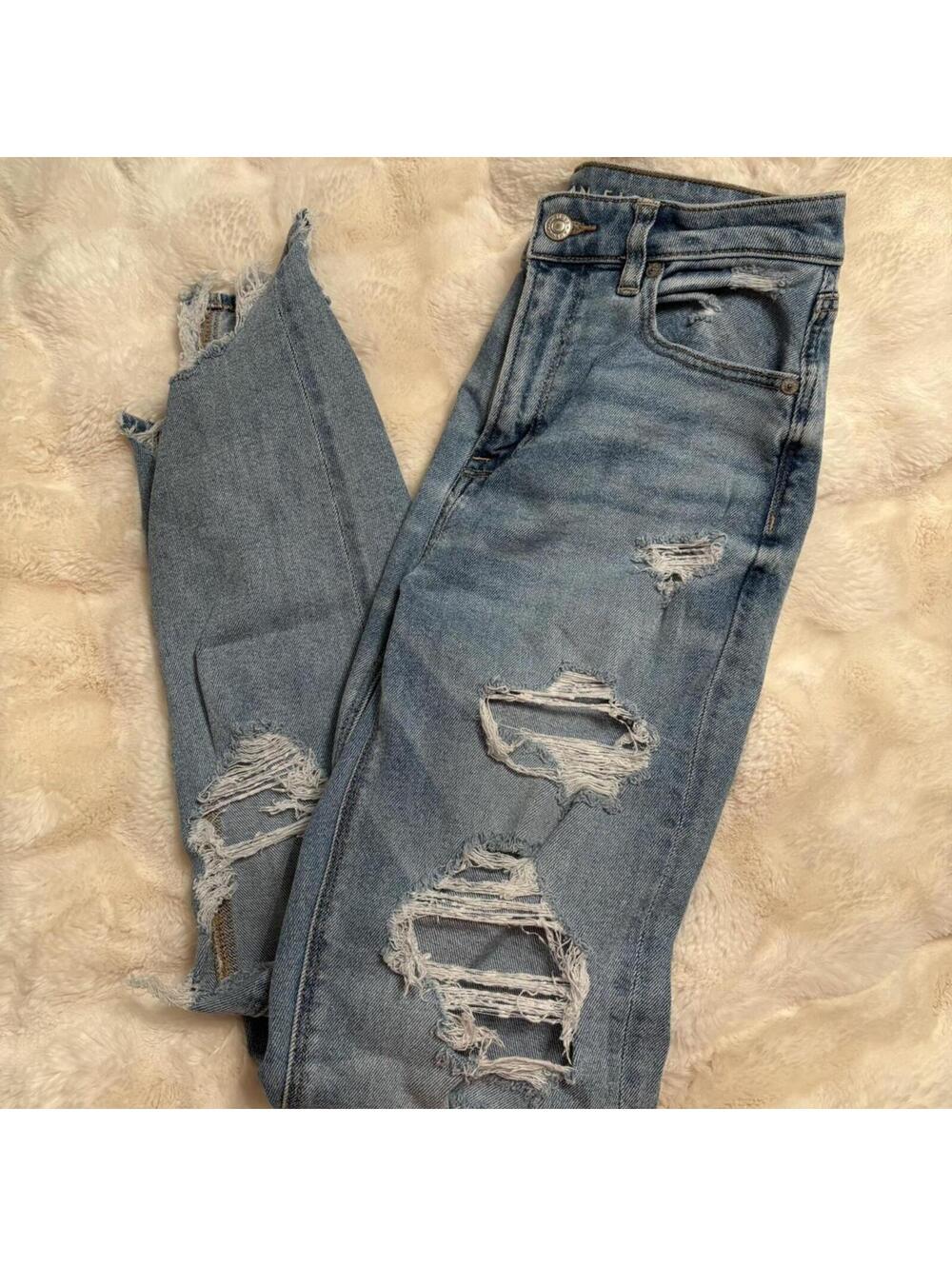 AE stretch ripped skinny jeans!!